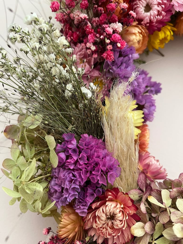 Dried flower wreath - hand made 