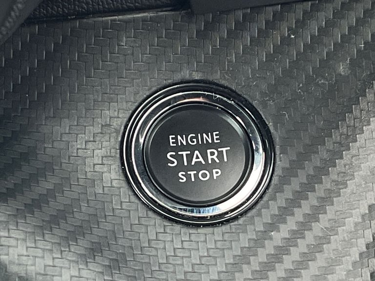  Peugeot E 2008 50kwh Gt Premium Suv 5dr Electric Auto 7kw Charger 136 Ps