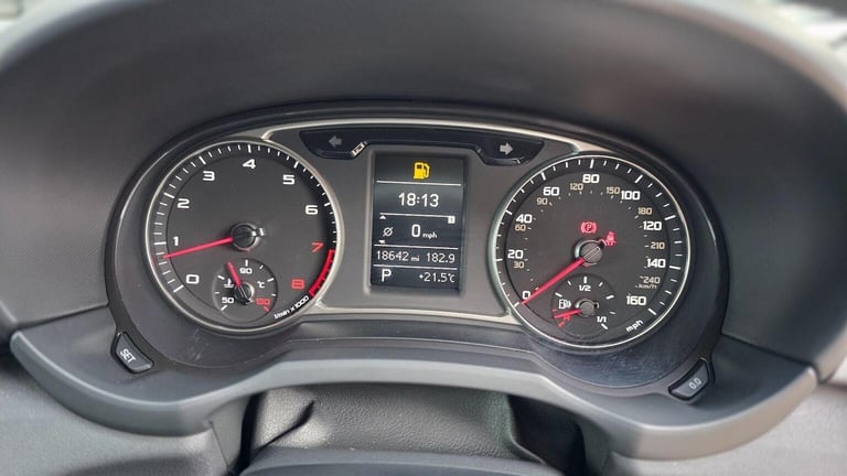 AUDI A1 1.4 TFSI S line Sportback S Tronic Euro 5 5dr 2012