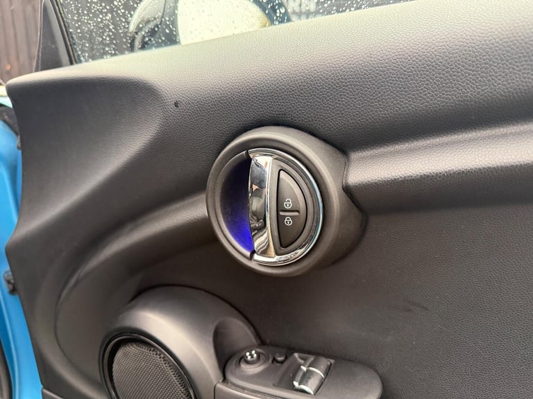 2015 MINI Hatch 1.5 Cooper Euro 6 (s/s) 3dr HATCHBACK Petrol Manual