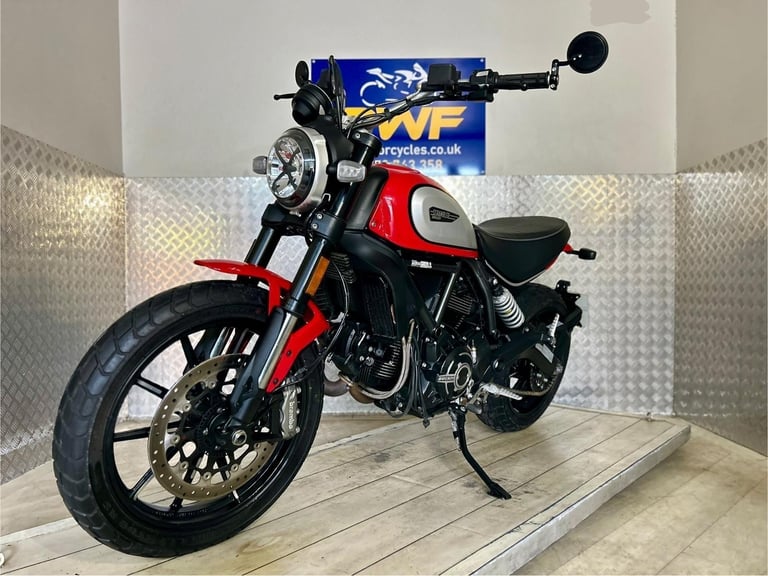 DUCATI SCRAMBLER 800, 2021, ONLY 1 OWNER & 1,758 MILES!! EXCELLENT COND
