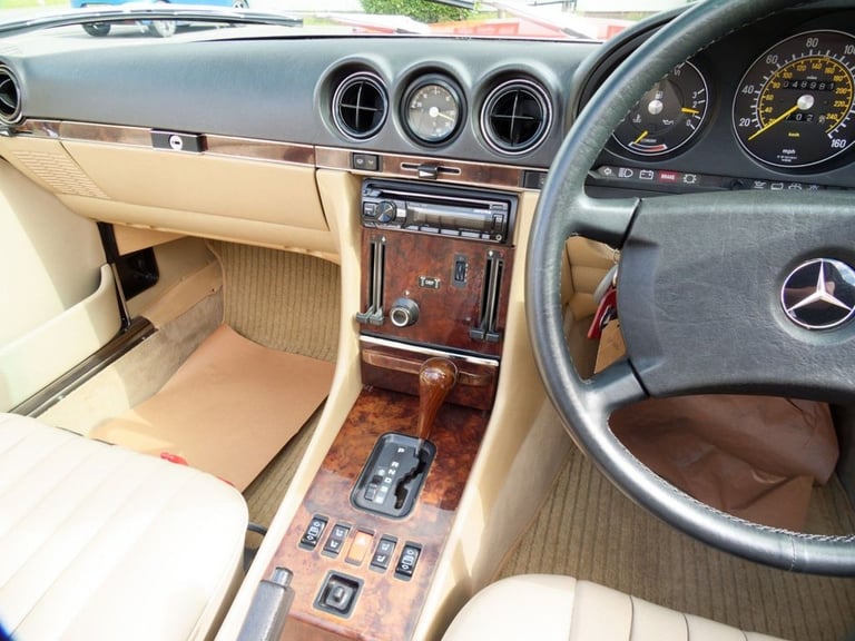 1988 Mercedes-Benz SL 3l 2d  AUTO  188 BHP Convertible Petrol Automatic
