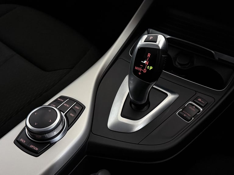 2018 BMW 1 Series 118i [1.5] SE 5dr [Nav/Servotronic] Step Auto HATCHBACK PETROL Automatic