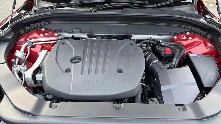 2024 Volvo XC60 Ultimate, B5 AWD Mild hybrid, Petrol, Dark ESTATE Petrol/Electric Hybrid Automatic