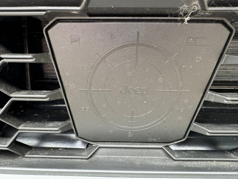 2025 Jeep Avenger 1.2 e-Hybrid Summit 5dr DCT Hatchback Petrol Automatic