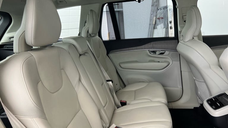 2024 Volvo XC90 Plus, B5 AWD Mild hybrid, Petrol, Dark, 7 Seats (Blond Leather, BLIS) Estate Petr...