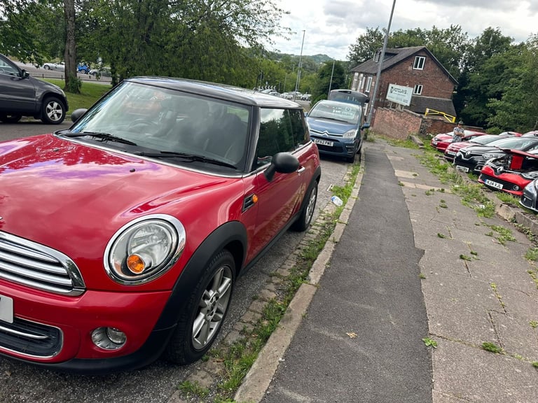 Mini Cooper 1.6L Petrol!
