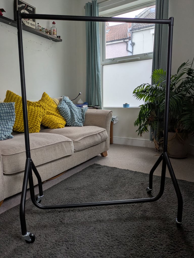 Black Metal Clothes Rail 