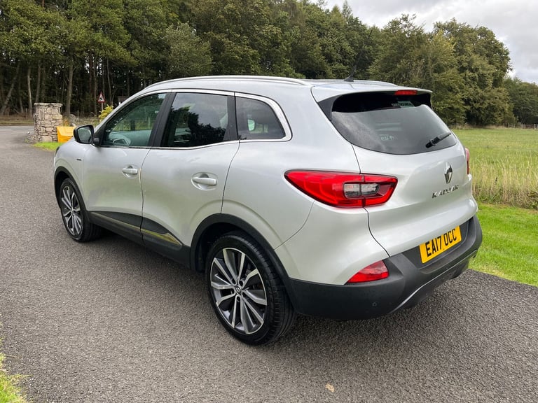 REDUCED Renault Kadjar SUV 1.2 petrol turbo 2017 65K , Fresh MOT , Ulez compliant , Immaculate car