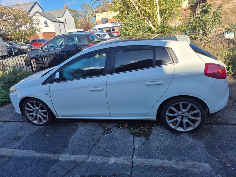 Fiat, BRAVO, Hatchback, 2010, Manual, 1368 (cc),5 doors - Image 2