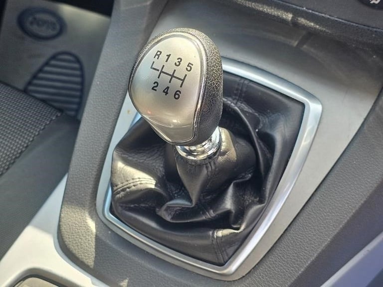 2010 Ford Kuga 2.0 TDCi Zetec 2WD Euro 4 5dr ESTATE Diesel Manual