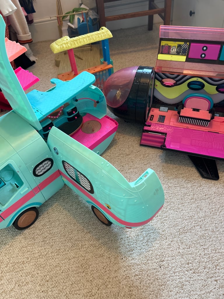 Dolls plane/campervan 