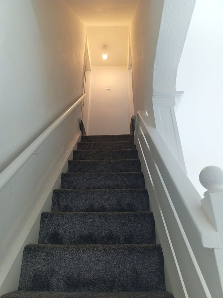 Refurbished 2 bedroom terraced property in Stoke