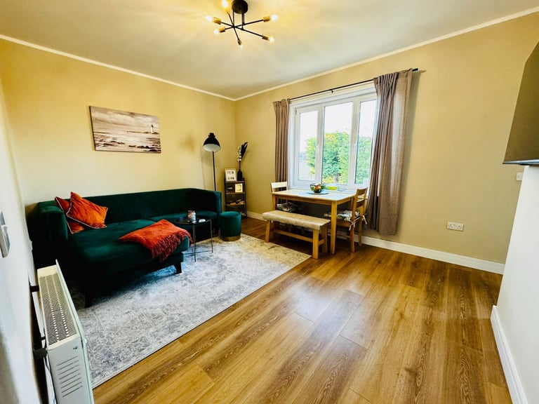Large, bright and fully furnished double room