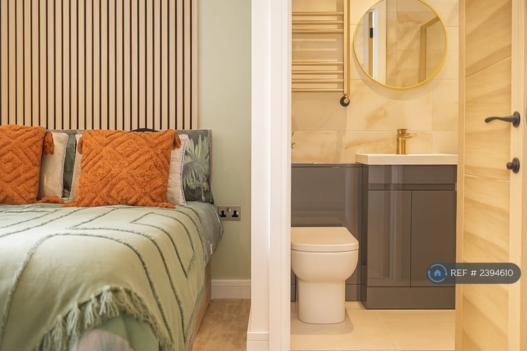 6 bedroom house in Lyndale Avenue, Bridgwater, TA6 (6 bed) (#2394610)