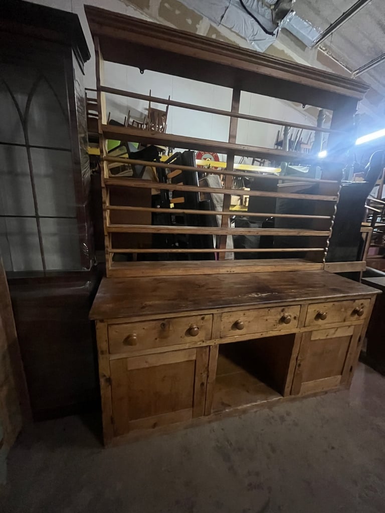 A LARGE GENUINE VICTORIAN DRESSER VERY ORIGINAL PIECE ,COMES WITH ONE KEY ,FREE LOCAL DELIVERY