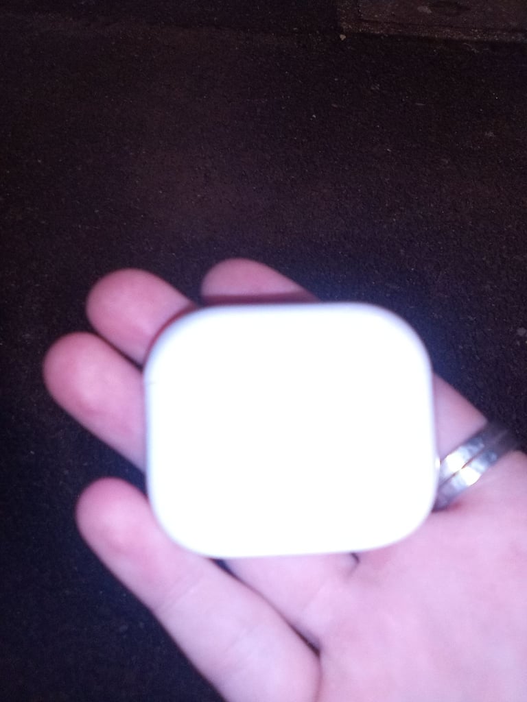 Apple airpods 
