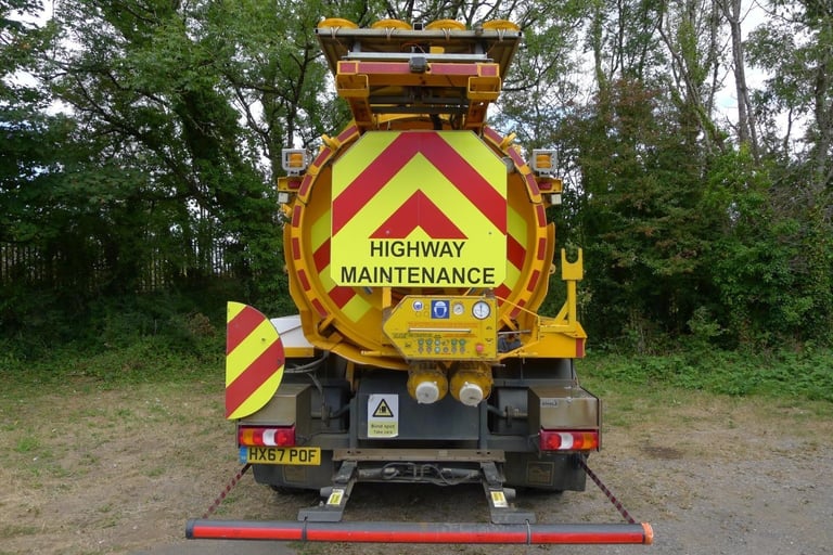 Mercedes Econic 1830 Whale Medium Volume JetVac / Gully Sucker. 