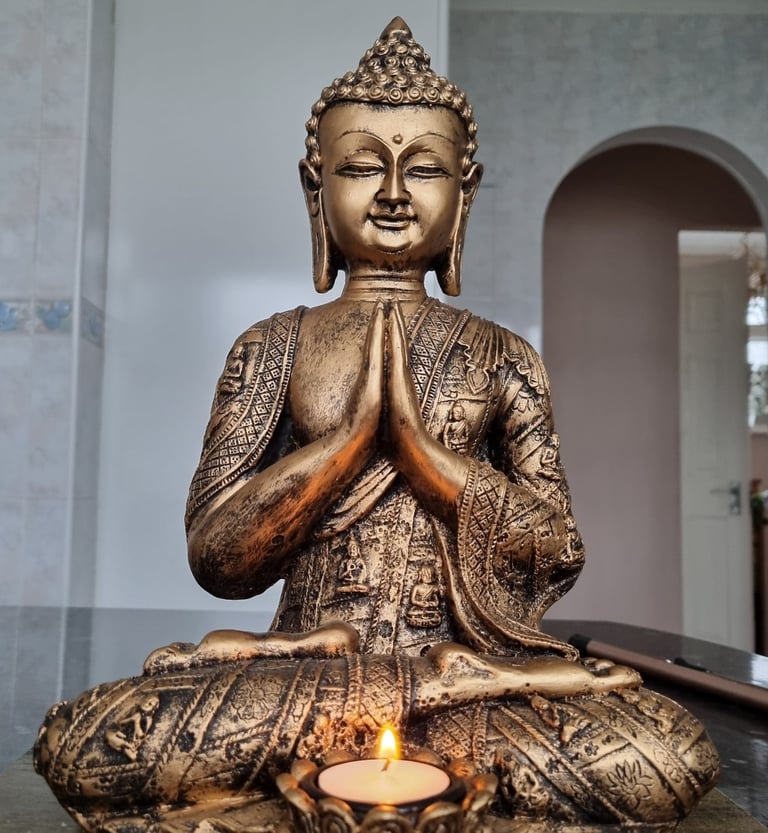 REDUCED PRICS NEW LARGE GOLDEN THAI BUDDAH