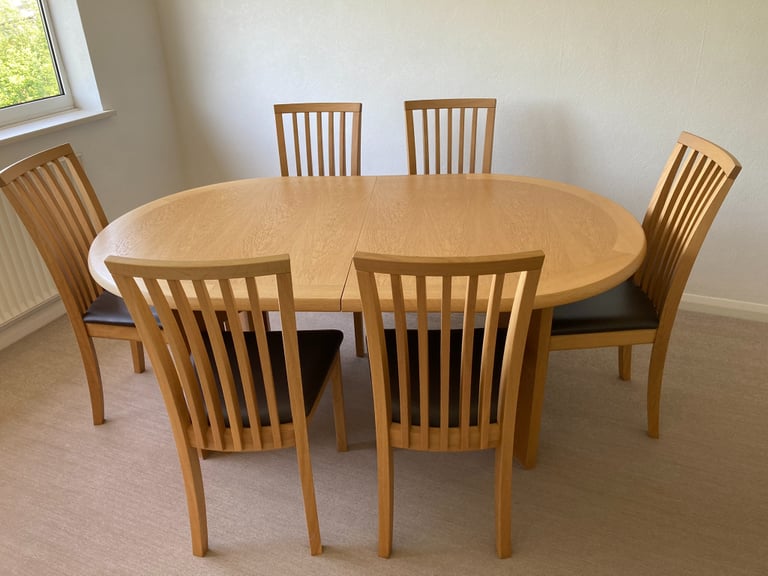 Skovby solid wood extending dining table and 6 chairs