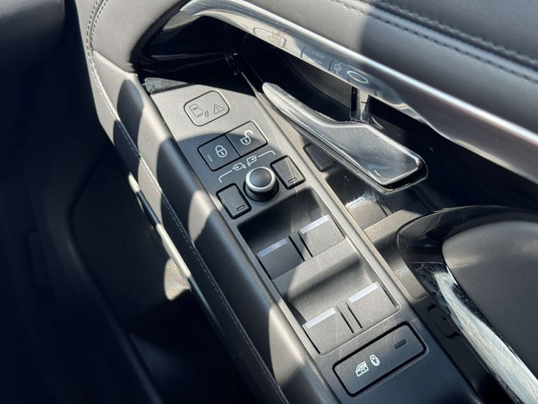 2019 Land Rover Range Rover Evoque 2.0 Range Rover Evoque R-Dynamic HSE D Automatic 4WD 5dr - NAT...