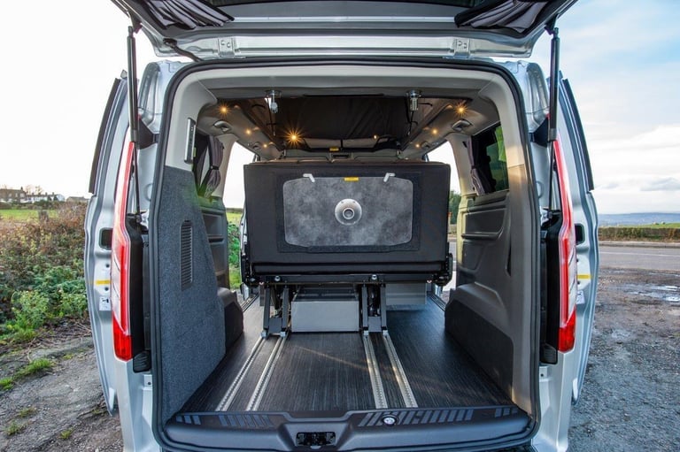 Ford Transit Custom FLEX model Camper/MPV with elevating roof