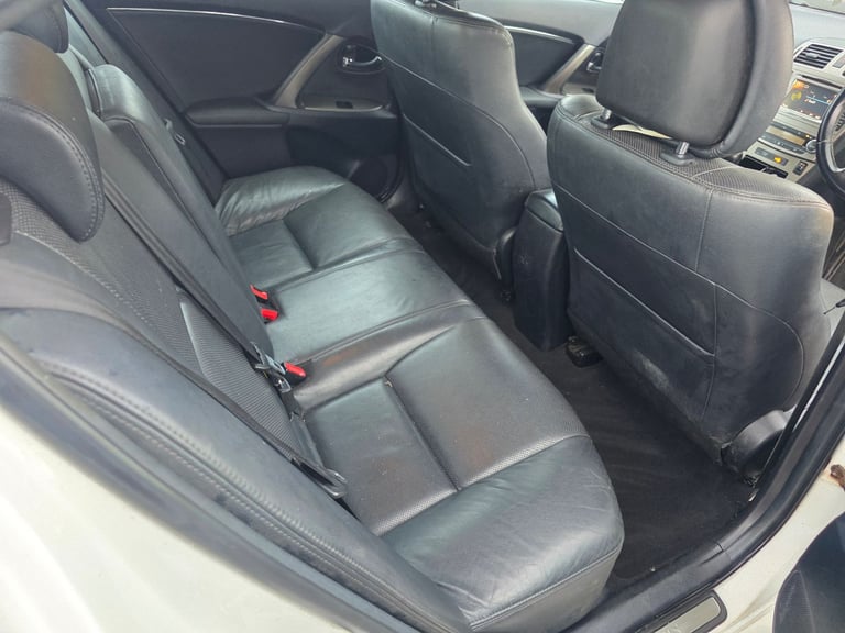 2012 toyota avensis t-spirit 2 litre turbo diesel 