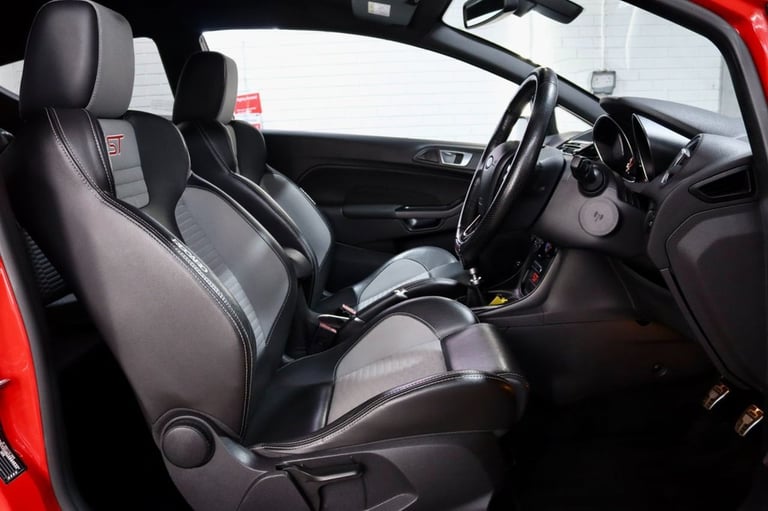 2015 Ford Fiesta 1.6 EcoBoost ST-2 3dr HATCHBACK PETROL Manual