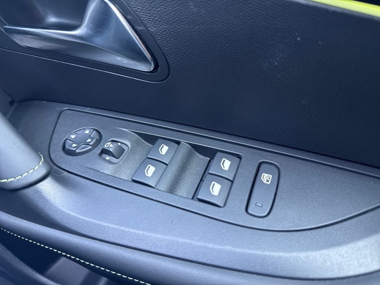 2023 Peugeot 2008 1.2 PureTech 130 GT 5dr EAT8 Estate PETROL Automatic