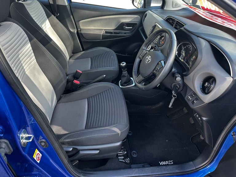 2019 Toyota Yaris 1.5 VVT-i Icon Tech Euro 6 5dr HATCHBACK Petrol Manual