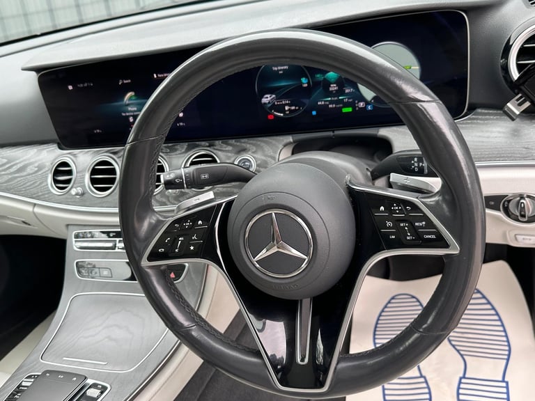 2021 Mercedes-Benz E Class 2.0 E300de 13.5kWh AMG Line Night Edition (Premium Plus) G-Tronic+ Eur...