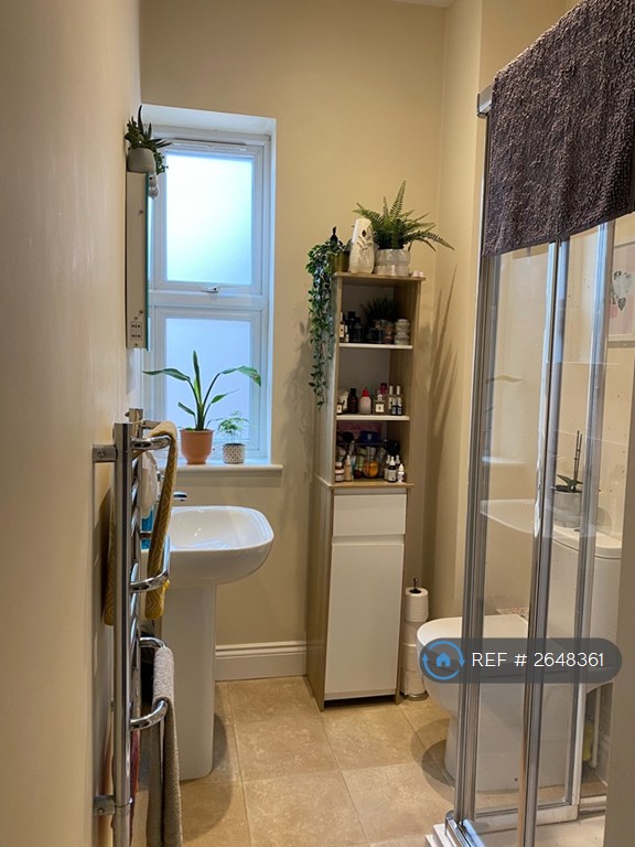 1 bedroom flat in The Avenue, Southampton, SO17 (1 bed) (#2648361)