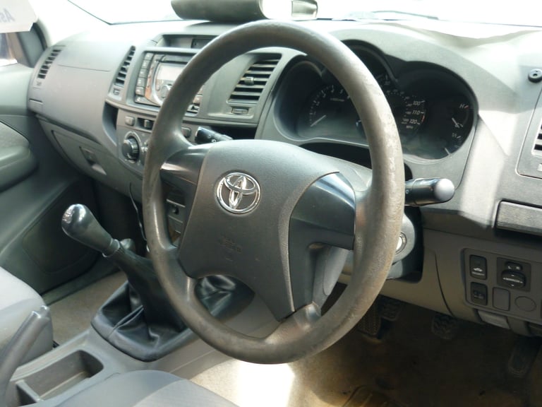 2013 Toyota Hilux HL2 D/Cab Pick Up 2.5 D-4D 4WD 144 PICK UP Diesel Manual