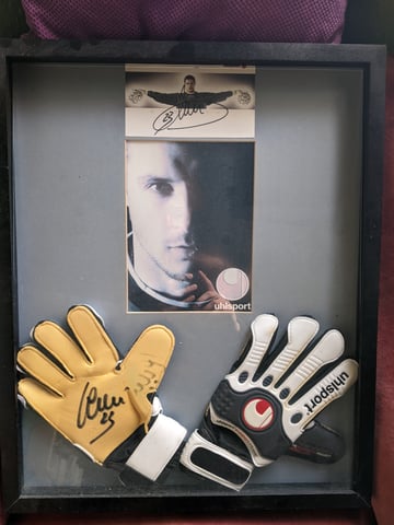 Goalkeeper store gloves yorkshire