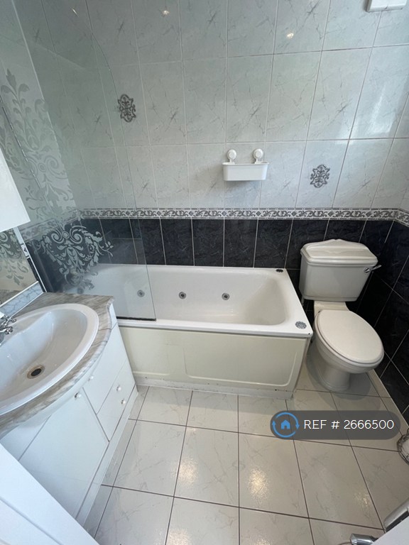 1 bedroom in Copenhagen Street, London, N1 (#2666500)