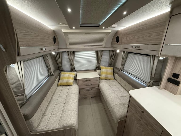 2022 ELDDIS SUPREME 554 - 4 BERTH CARAVAN 