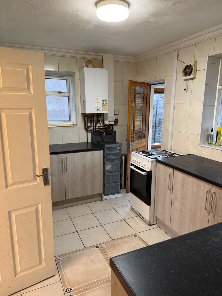 Three bedroom semi detached property in B44 9PN at £1300 per month 