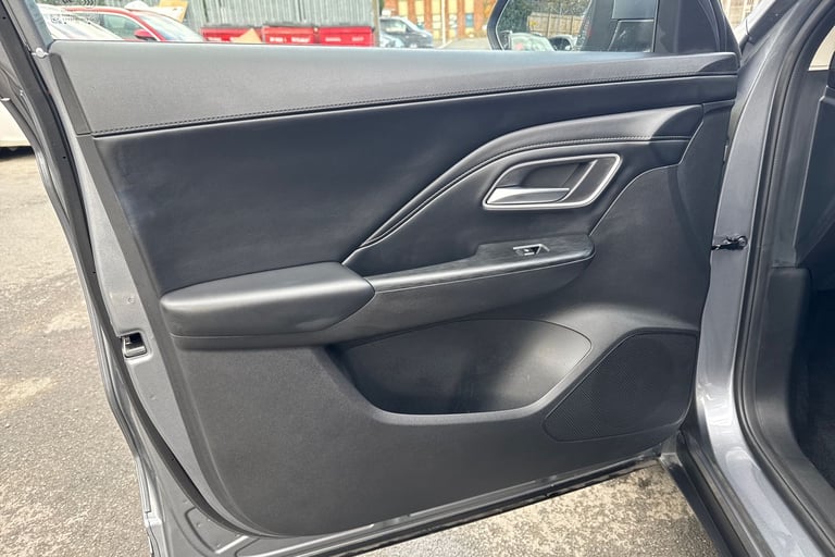 2025 MG MG ZS 106600 Hatchback Hybrid Automatic