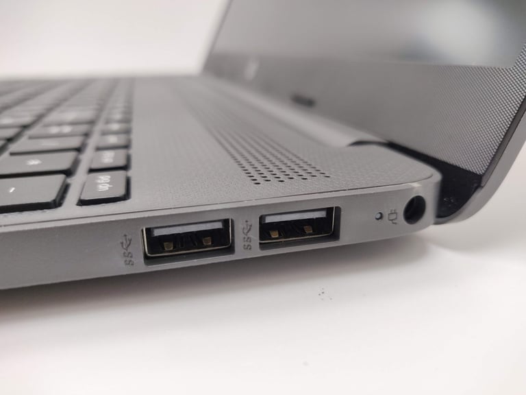 HP Windows 11 i5 1035G1 8gb 250gb SSD Fast Office Laptop 15.6-inch 10th Gen 250 G8