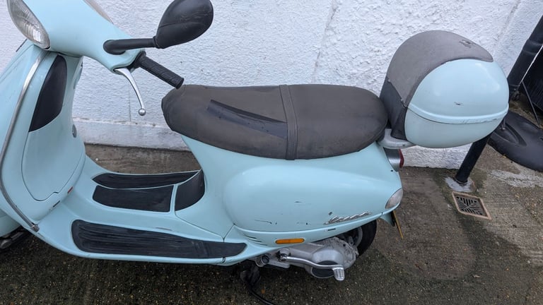 Piaggio, VESPA, 2003, 125 (18,596 miles) datatag , emissions test done (cc) helmet, D lock , cover 