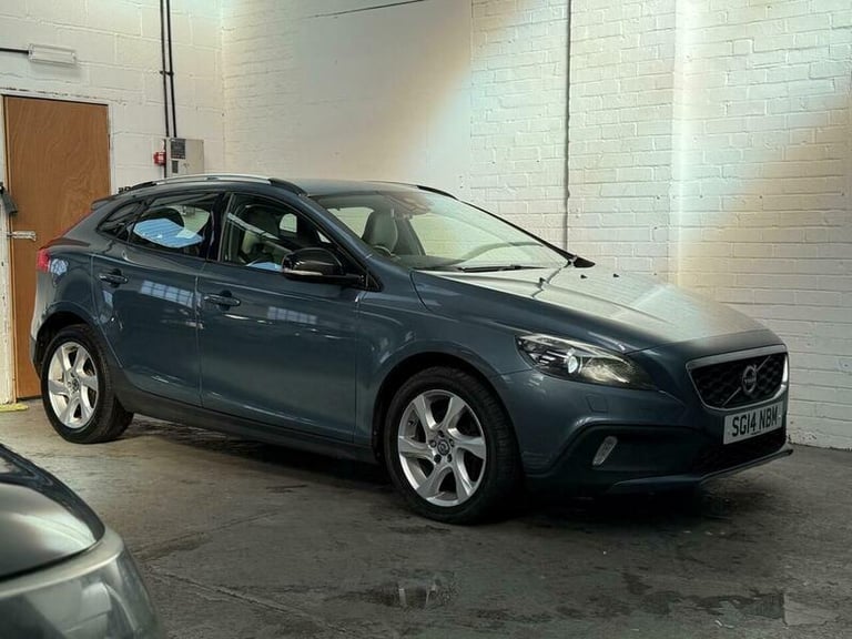 2014 Volvo V40 1.6 D2 Lux Powershift Euro 5 (s/s) 5dr HATCHBACK Diesel Automatic
