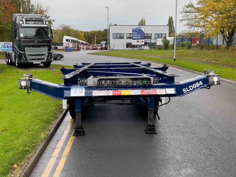 DENNISON SLIDING SKELETAL TRAILER