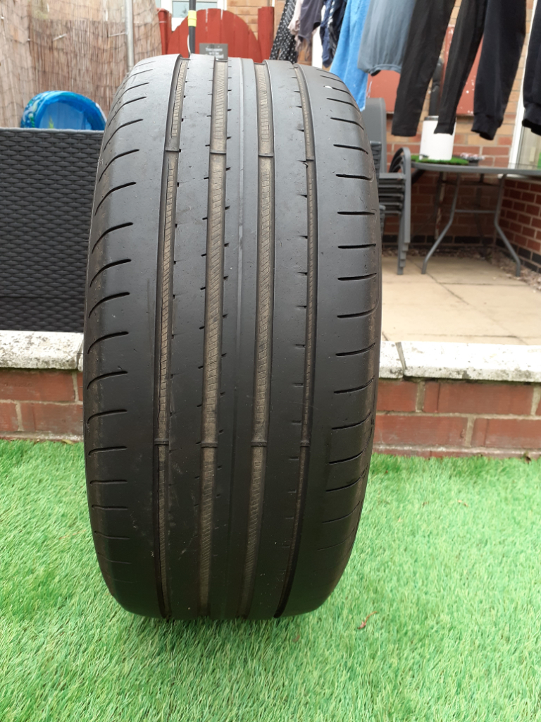 Good Year F1 Eagle tyre.