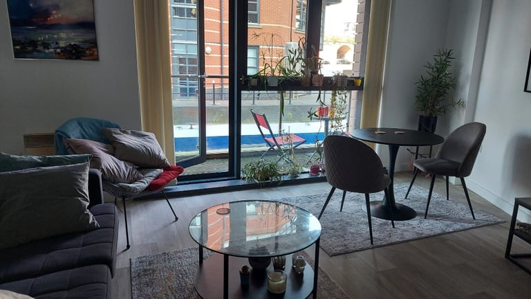 Double room in Castlefield with canal view