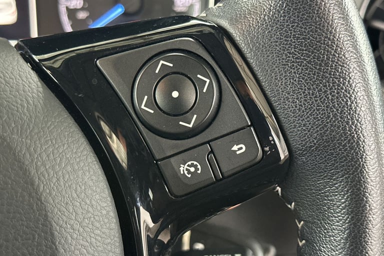 2018 Toyota Yaris 1.0 VVT-i Icon Tech 5dr HATCHBACK PETROL Manual