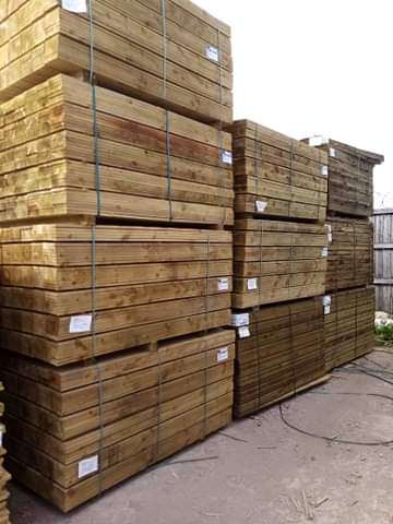 Timber fencing 