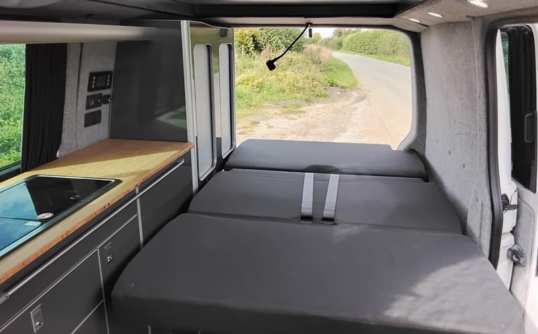 VW Transporter 140 Highline 4 berth 4 belt, top quality Camper conversion
