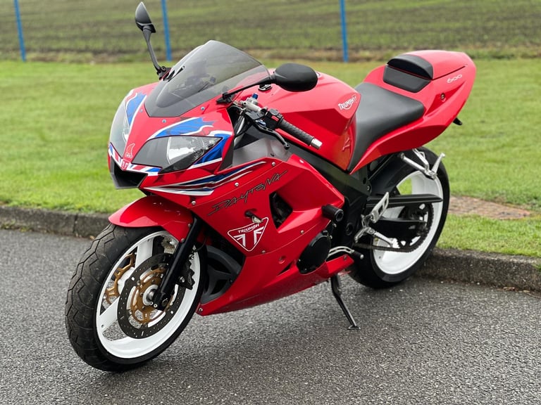 2005 Triumph Daytona 600 Sports bike - Project Non runner - Fast Delivery