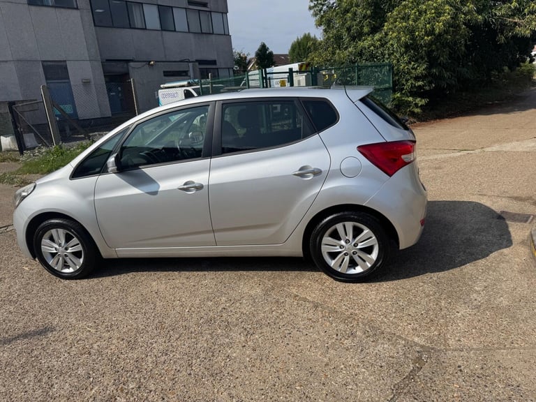 2012 Hyundai Ix20 1.6 Style Auto Euro 5 5dr MPV Petrol Automatic