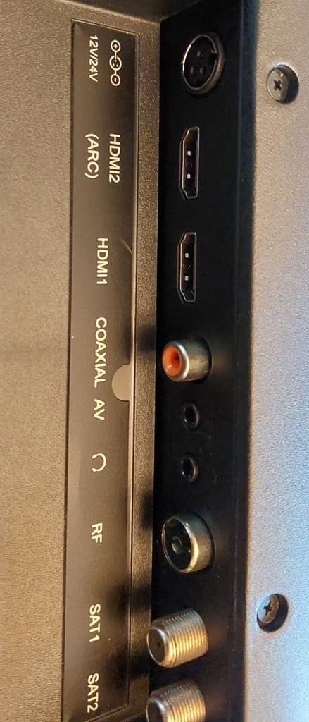 AVTEX 24 INCH DIGITAL LED TV/DVD MODEL L249DRS PRO AND AVTEX  CASE SUITABLE FOR CARAVAN/MOTORHOME 